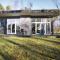 Foto: Three-Bedroom Holiday Home in Farvang