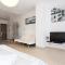 Apartments & rooms DDD2