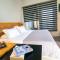 Marquise Suites - Adults Only