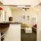 The Sea View Inn At The Beach - شاطئ مانهاتن