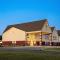 Super 8 by Wyndham Holton