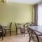 Rodeway Inn - Laurens