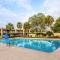 Clarion Inn & Suites Dothan South