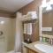 Spacious 2 Bed Condo at Crystal Mountain Resort