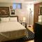 ~*Pet Friendly 30min to Downtown*~ THE BOSTONIAN