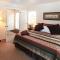 Pine Acres Lodge
