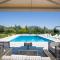 Foto: Skaloma Villa Sleeps 20 Pool Air Con 56/61