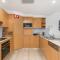Byron Bay Accom Unit 2 8 Lawson Street, Byron Bay - Absolute Solace