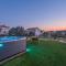 Modern Villa di Rovigno with Pool, Hot Tub and Sea View - Rovinjsko Selo