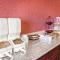 Bridgeway Inn & Suites