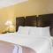 Quality Inn & Suites Pittsburgh Harmarville