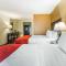 Comfort Suites Clinton near Presbyterian College - Clinton