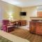 Econo Lodge Inn & Suites