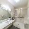 Quality Inn & Suites Canton - Кантон