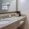 Quality Inn & Suites Vancouver North - Ванкувер