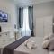 Charme & Chic Luxury