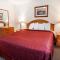 Quality Inn & Suites Bremerton near Naval Shipyard