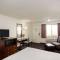 MorningGlory Inn & Suites