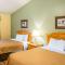 Econo Lodge Inn & Suites Eau Claire - Eau Claire