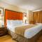 Econo Lodge Inn & Suites - Stevens Point