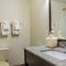 Quality Inn & Suites Clackamas - Portland