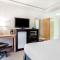Travelodge by Wyndham Trois-Rivieres