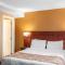 Quality Hotel & Suites