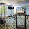 Comfort Inn & Suites Lantana - West Palm Beach South