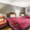 Econo Lodge North