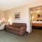 Econo Lodge Inn & Suites Conference Center Dublin