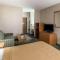 Quality Inn at Collins Road - Cedar Rapids