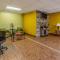 Econo Lodge Inn & Suites Newton