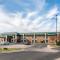 Quality Inn & Suites Shelbyville I-74