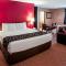 Econo Lodge Menomonie On The Bay