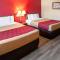 Econo Lodge Menomonie On The Bay