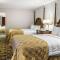Clarion Hotel Mackinaw City Beachfront