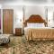 Clarion Hotel Mackinaw City Beachfront