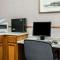 Econo Lodge & Suites Grand Rapids Airport