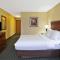 Quality Inn Marshall near I-69 - 马歇尔