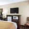 Quality Inn and Suites - Arden Hills