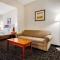 Comfort Suites Independence - Kansas City