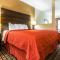 Quality Suites Convention Center - Hickory