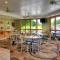 Quality Inn Cherokee Riverside