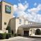 Quality Inn & Suites Raleigh North Raleigh - Raleigh