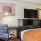 Comfort Inn & Suites LaGuardia Airport