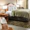 Quality Inn & Suites Columbus - Columbus