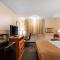 Econo Lodge Inn & Suites - Clinton