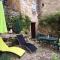 Au coeur de Beynac, une maison de caractère avec jardin terrasse