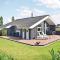 Foto: Three-Bedroom Holiday Home in Juelsminde