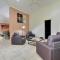 Luxury Darwin City Lights Jacuzzi Central Location Large House New Furnishings